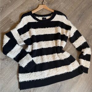 American Eagle Outfitters Black and Cream Striped Sweater-size L